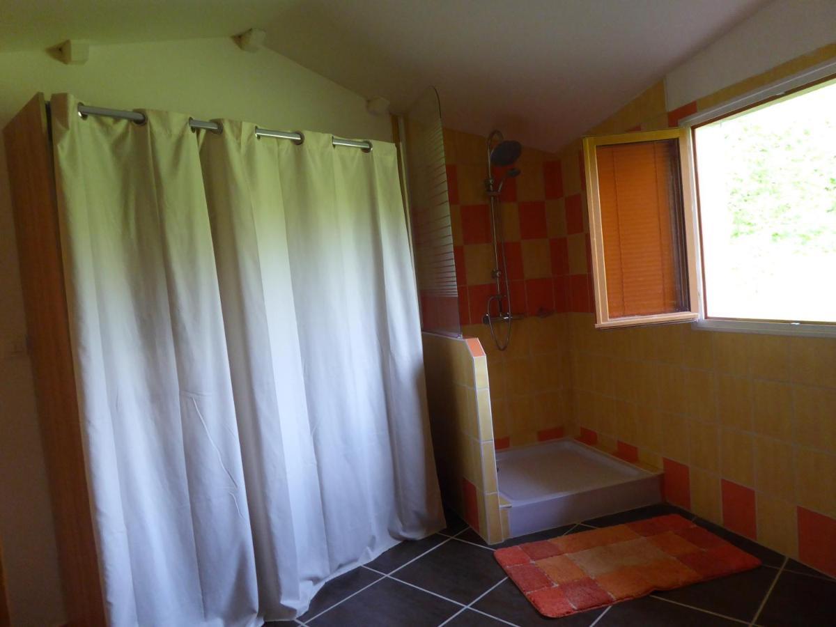 Chalet Aux Pied Des Vignes Montigny  外观 照片