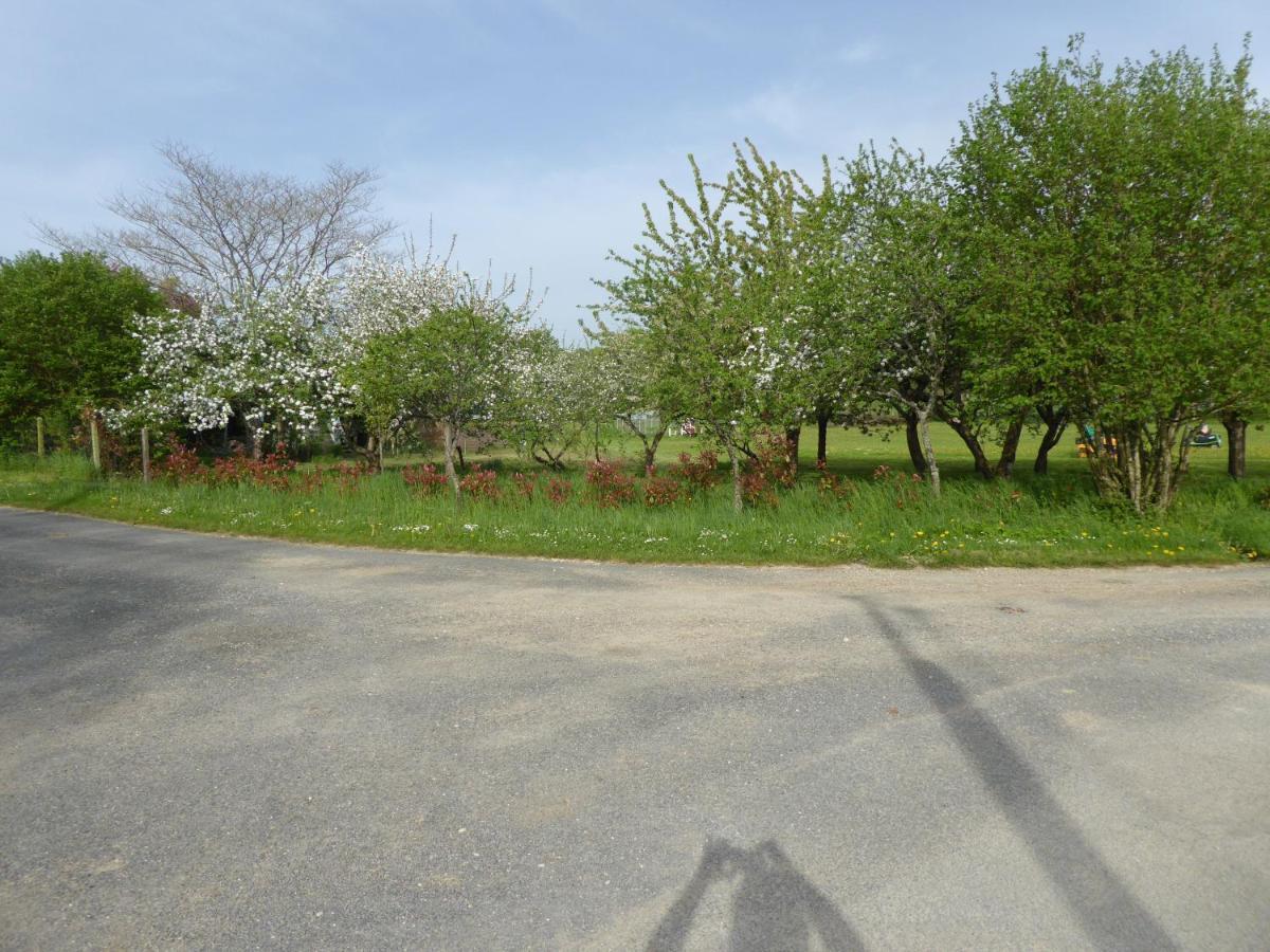 Chalet Aux Pied Des Vignes Montigny  外观 照片