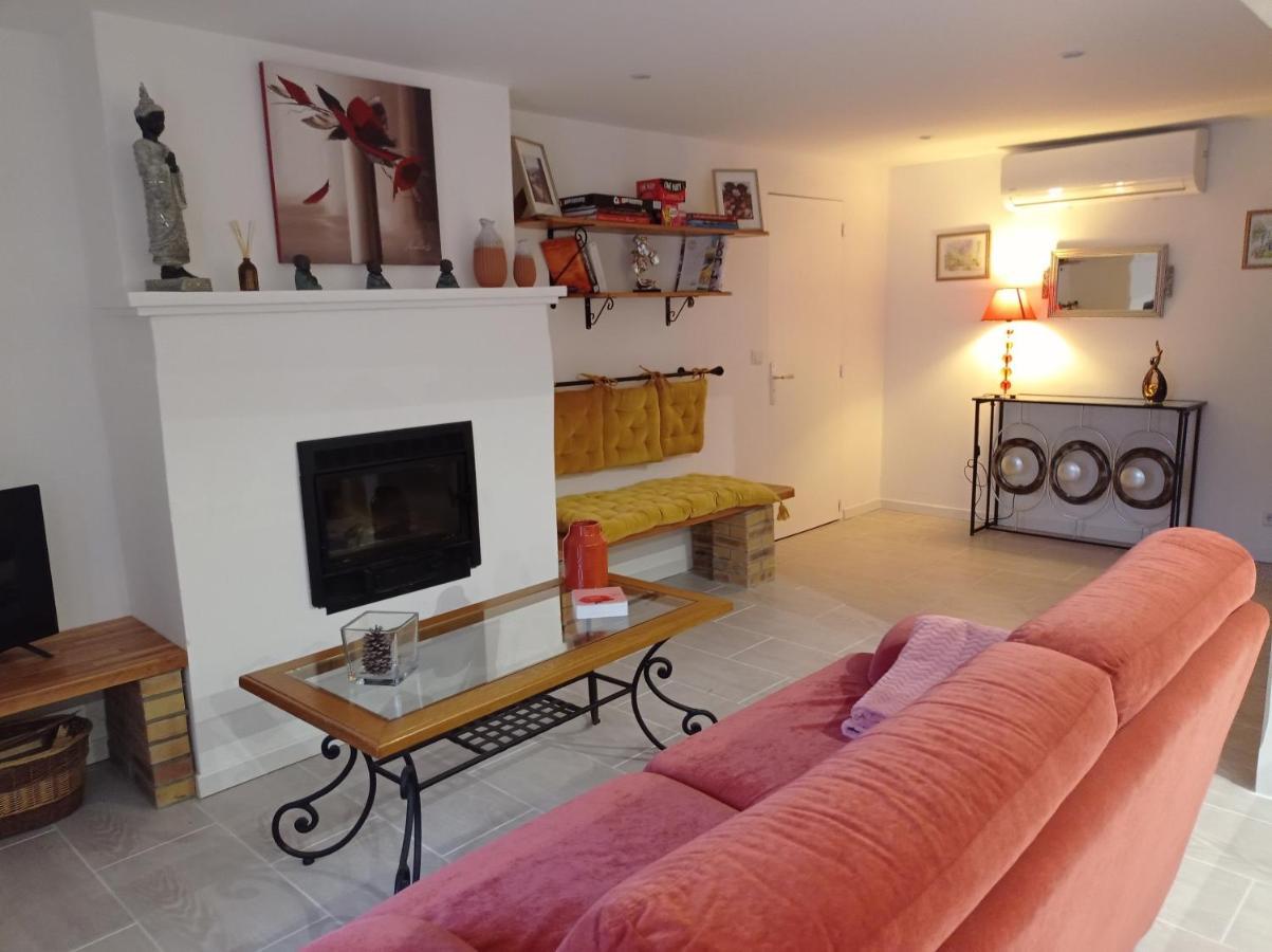 Chalet Aux Pied Des Vignes Montigny  外观 照片