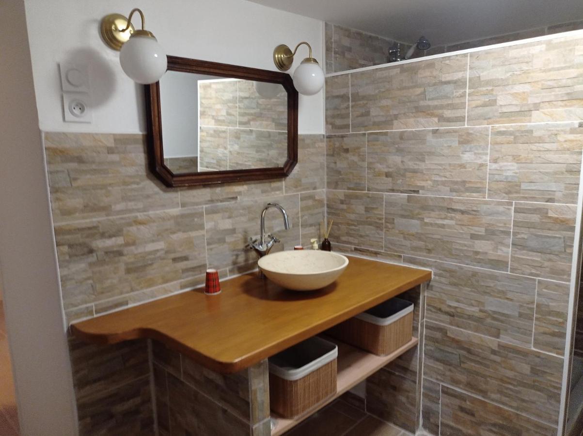 Chalet Aux Pied Des Vignes Montigny  外观 照片